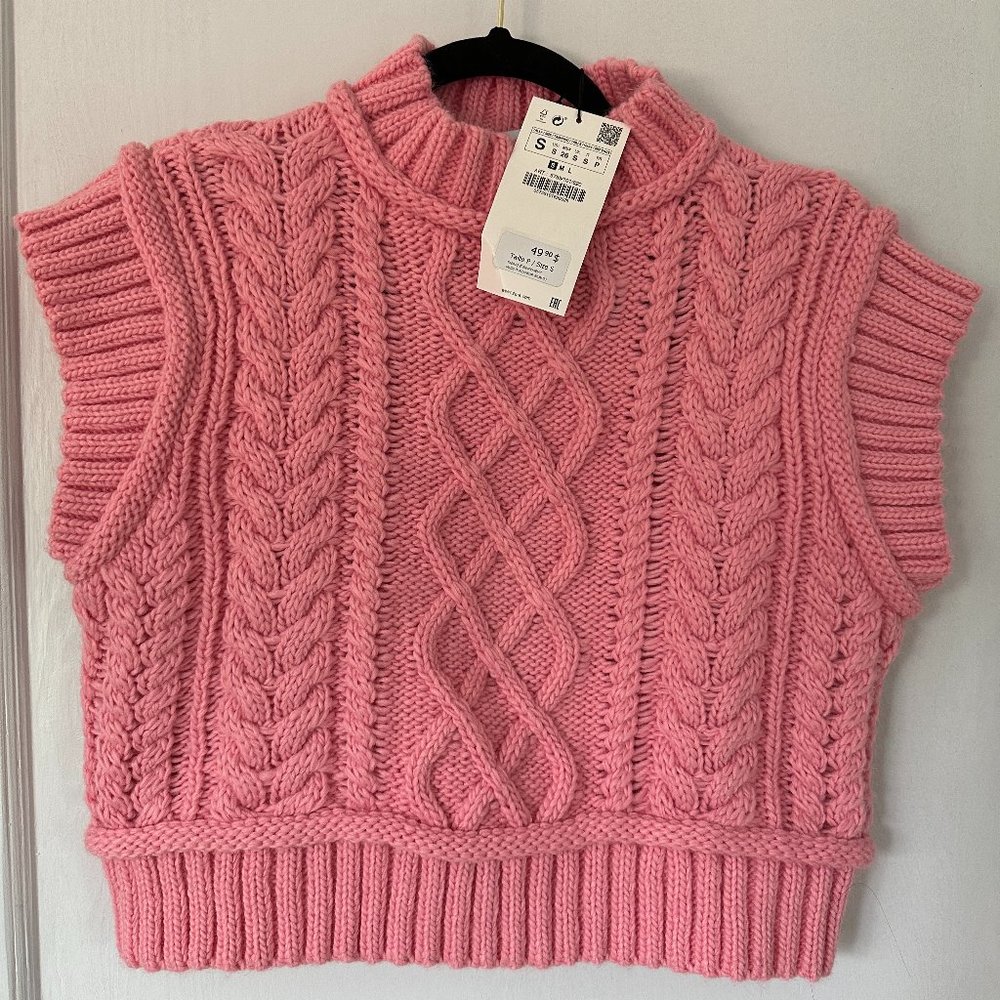 NWT Crop Knit Vest